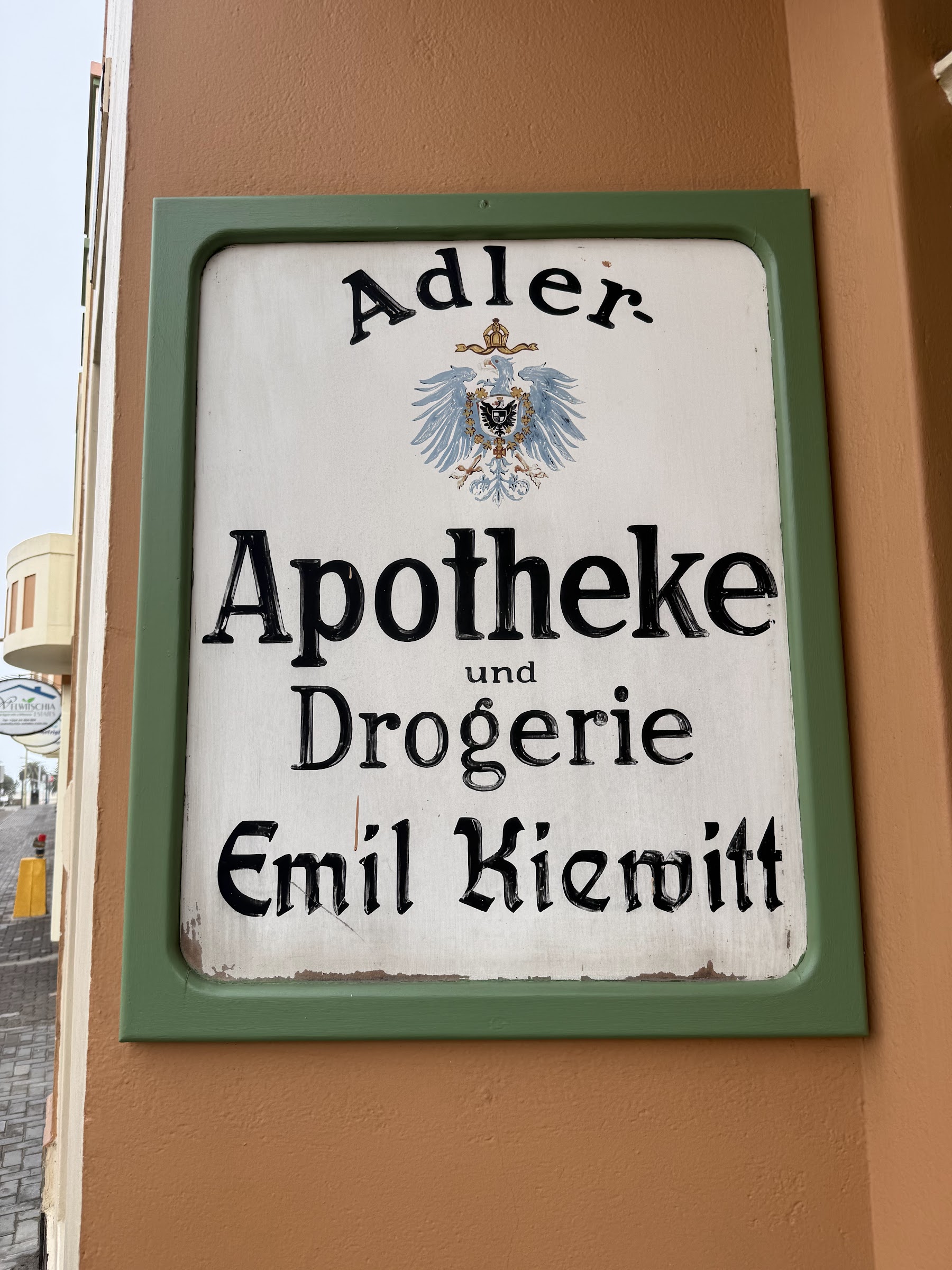 Historisches Jugendstilgebäude der Adler Apotheke in Swakopmund